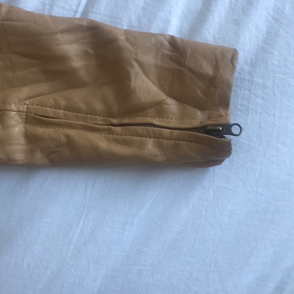 Guess jacket! - Picture 3 of 3